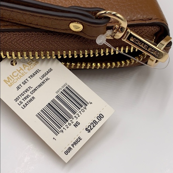 MICHAEL KORS Jet Set Travel Continental Zip - Picture 13 of 15